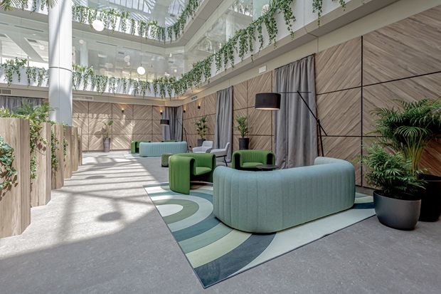 Un invernadero escondido en un edificio de oficinas de Madrid